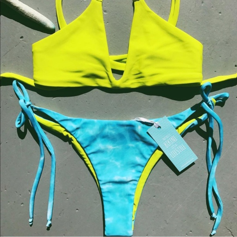 Moana Bikini Side-tie Bottoms